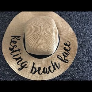 Straw sunhat